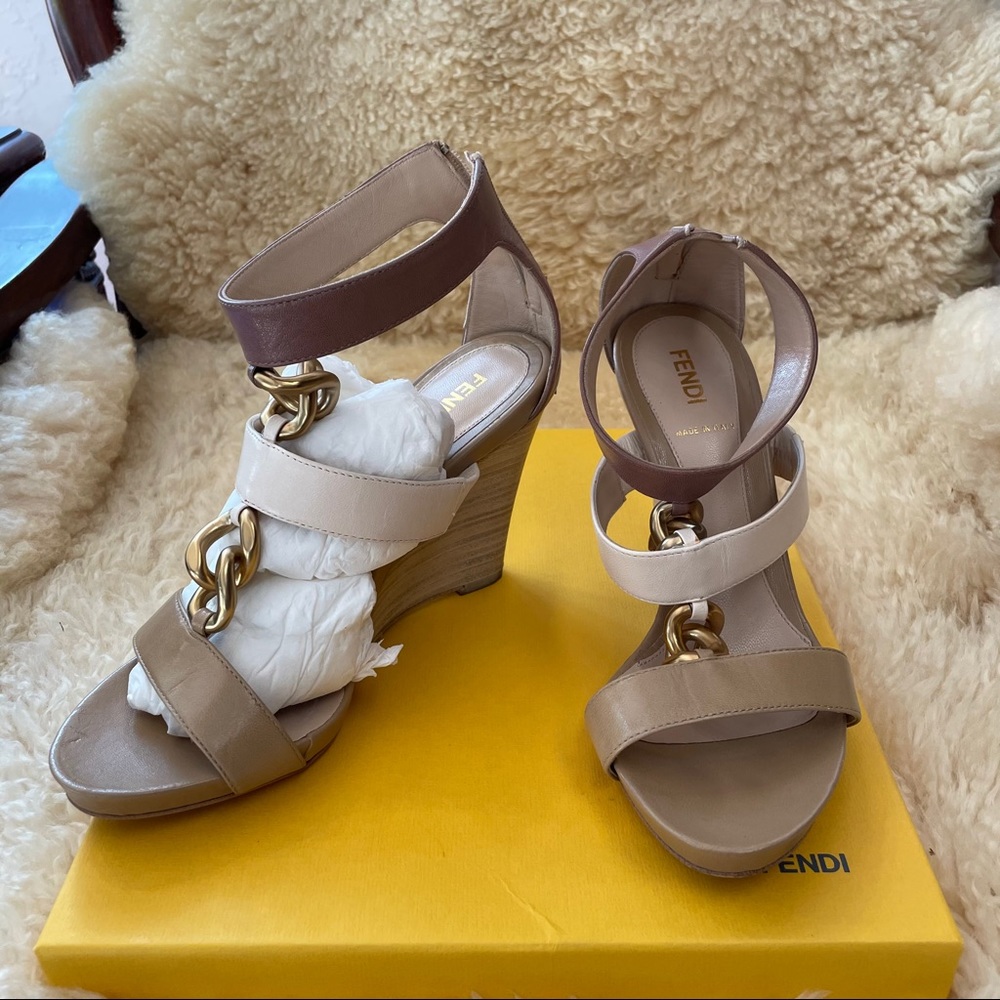 EUC Fendi Chain T-Strap Wedge Sandal
